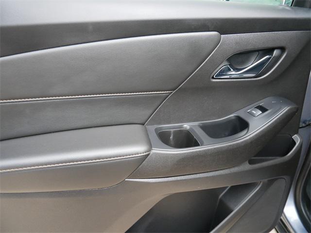 used 2021 Chevrolet Traverse car, priced at $26,497