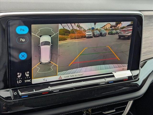 new 2025 Volkswagen Atlas car, priced at $52,092