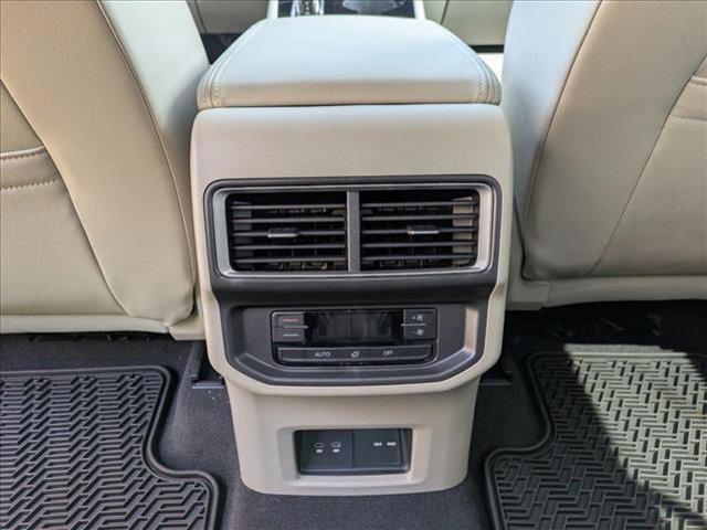 new 2024 Volkswagen Atlas car, priced at $40,670