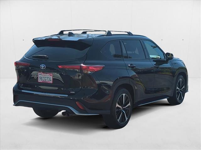 used 2022 Toyota Highlander car, priced at $32,980