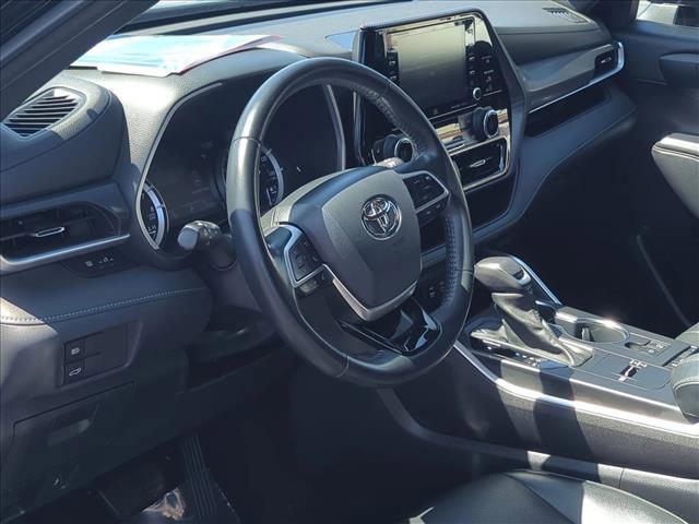 used 2022 Toyota Highlander car, priced at $32,980