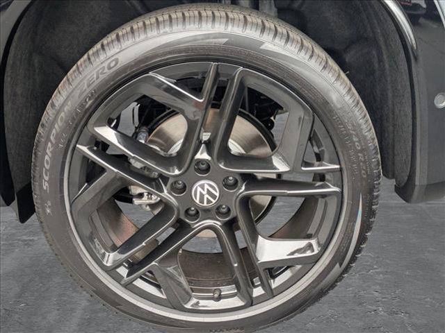 new 2025 Volkswagen Tiguan car, priced at $36,807