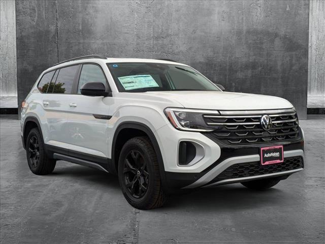 new 2025 Volkswagen Atlas car, priced at $46,333