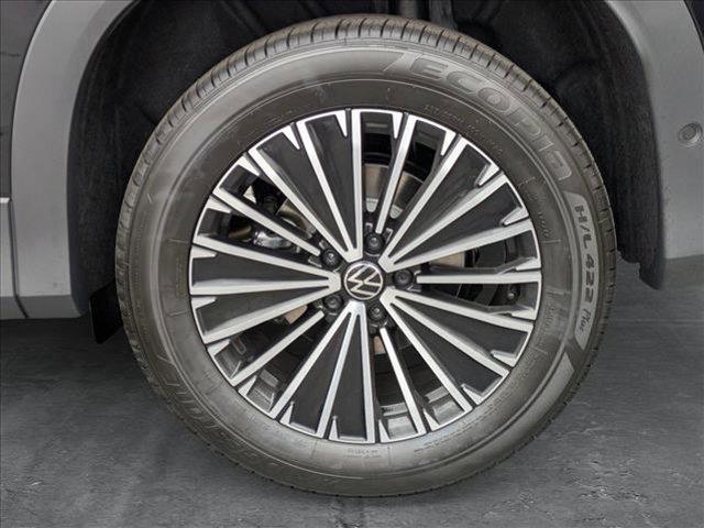 new 2025 Volkswagen Tiguan car, priced at $31,520