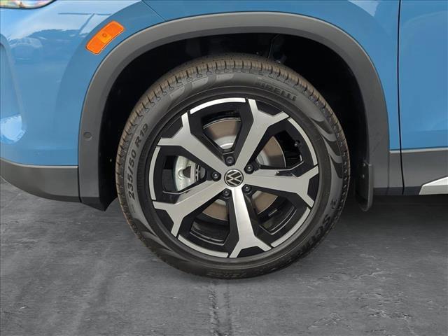new 2025 Volkswagen Tiguan car, priced at $35,564