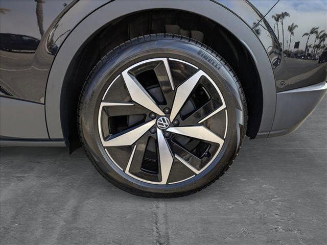 new 2025 Volkswagen ID.4 car, priced at $45,571