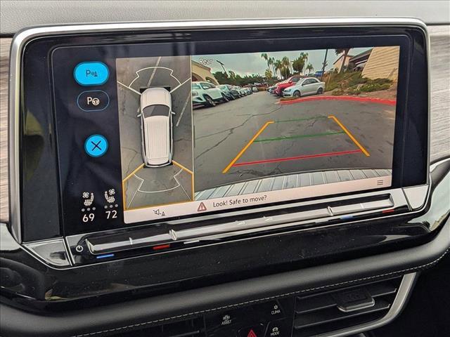 new 2025 Volkswagen Atlas car, priced at $52,690