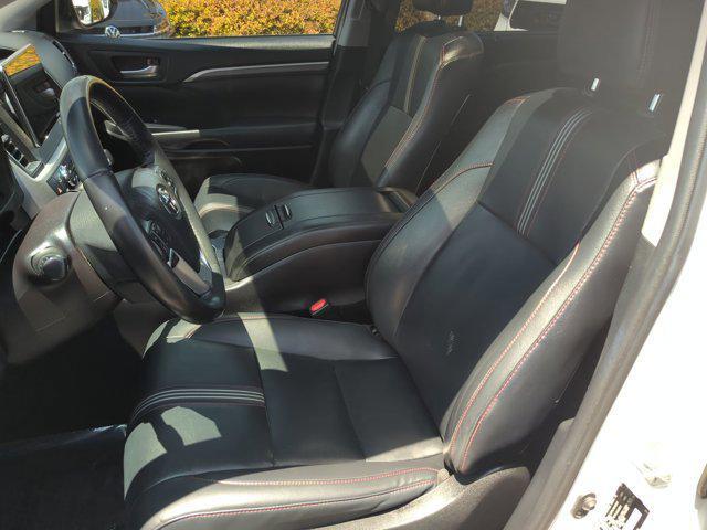 used 2019 Toyota Highlander car, priced at $25,480