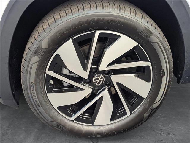 new 2025 Volkswagen Atlas car, priced at $41,539