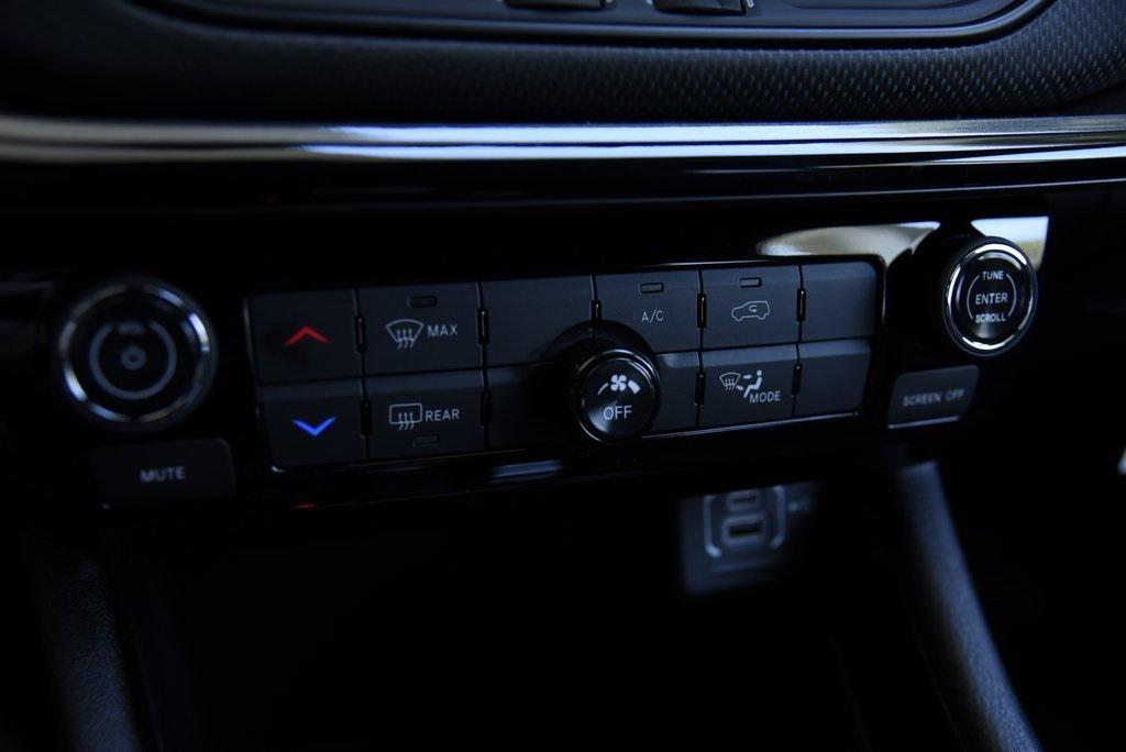 new 2025 Jeep Compass car, priced at $26,260