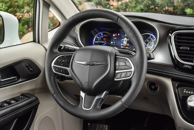 used 2022 Chrysler Pacifica Hybrid car, priced at $29,995