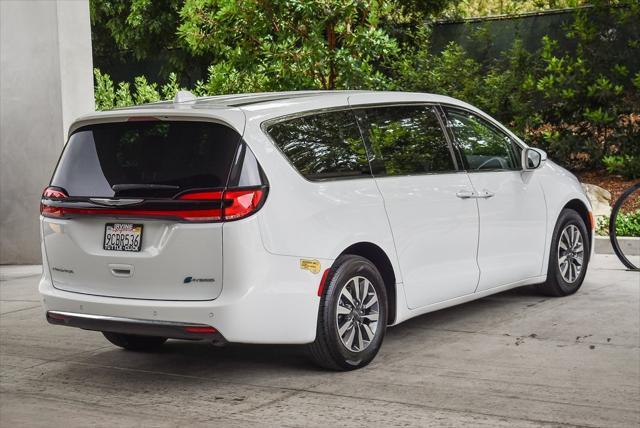 used 2022 Chrysler Pacifica Hybrid car, priced at $29,995