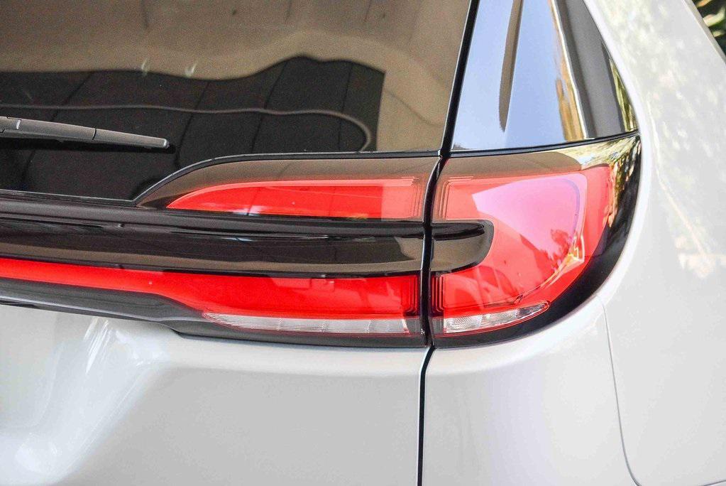 new 2026 Chrysler Pacifica car, priced at $59,385