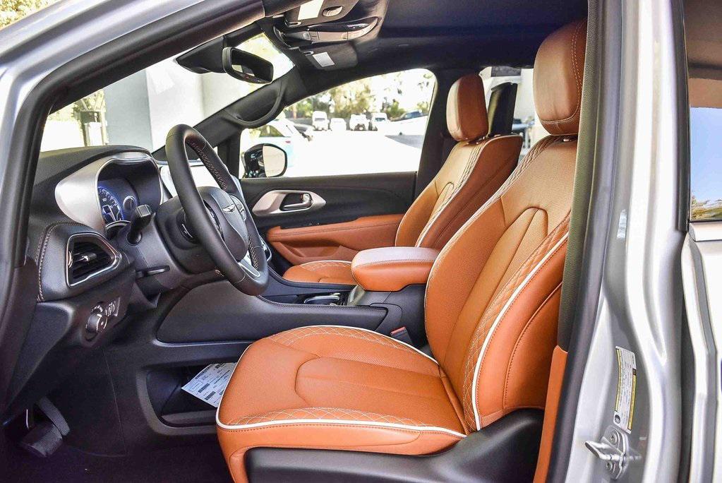new 2026 Chrysler Pacifica car, priced at $59,385