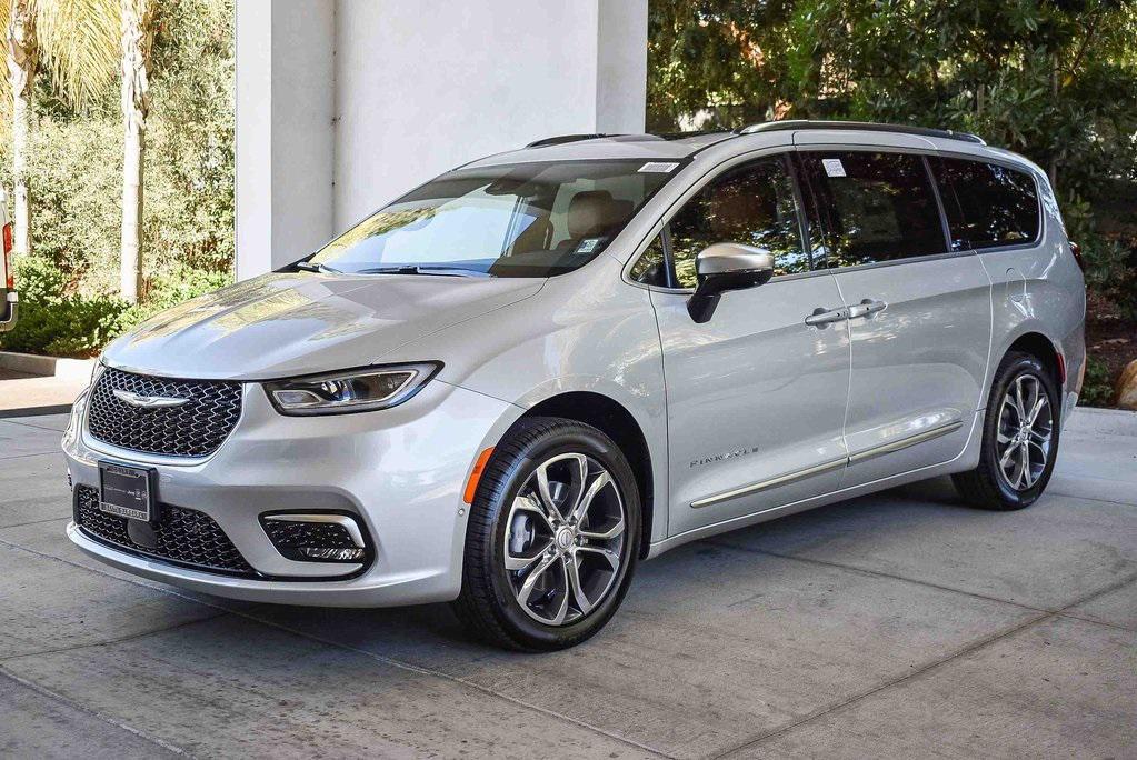 new 2026 Chrysler Pacifica car, priced at $59,385