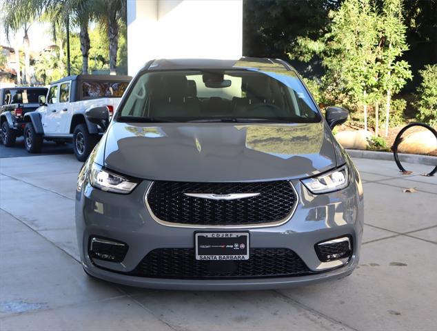 new 2023 Chrysler Pacifica Hybrid car, priced at $47,185