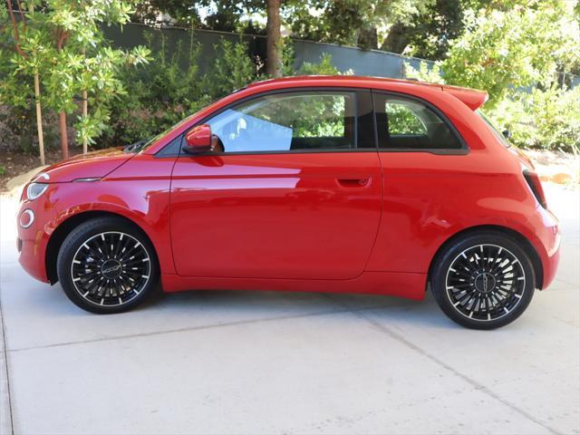 new 2024 FIAT 500e car, priced at $33,595