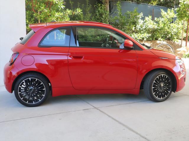 new 2024 FIAT 500e car, priced at $33,595