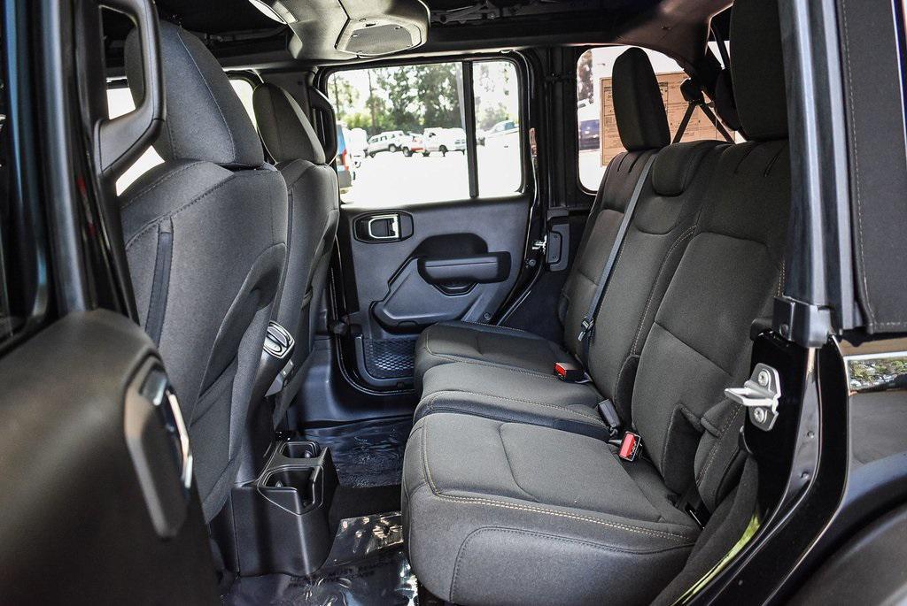 new 2025 Jeep Wrangler car, priced at $46,280