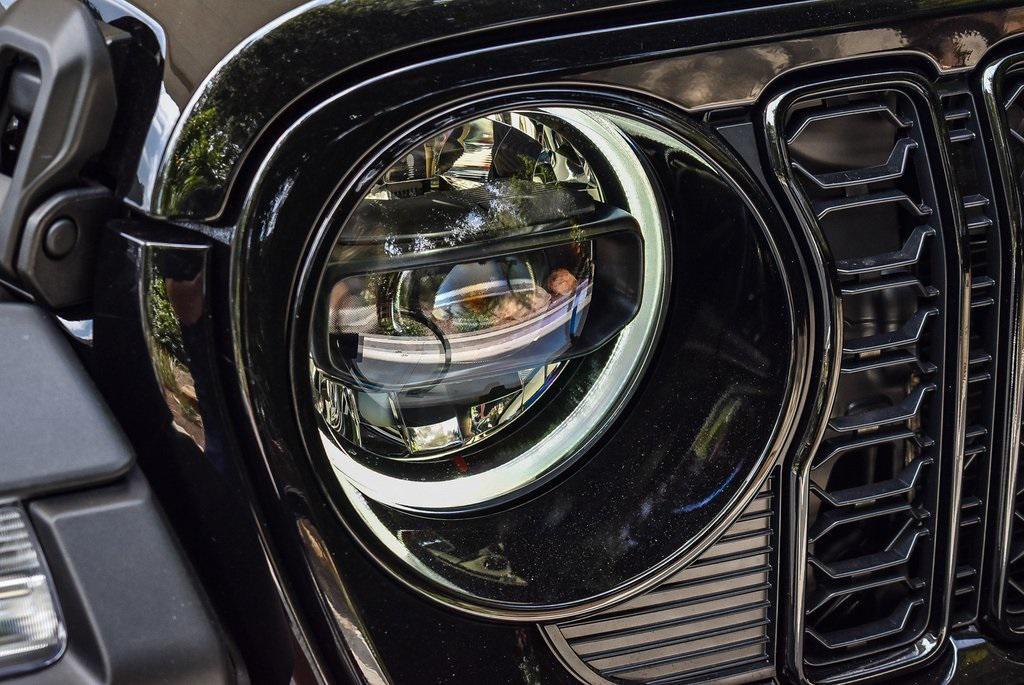 new 2025 Jeep Wrangler car, priced at $46,280