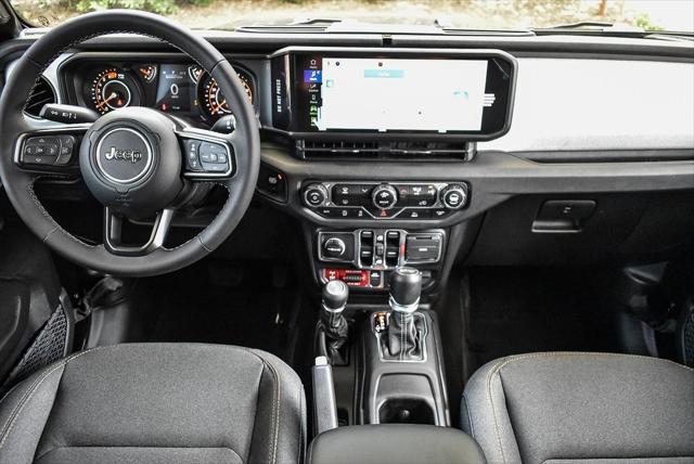 new 2025 Jeep Wrangler car, priced at $45,107