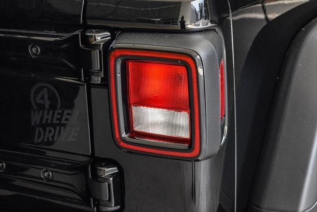 new 2025 Jeep Wrangler car, priced at $45,107