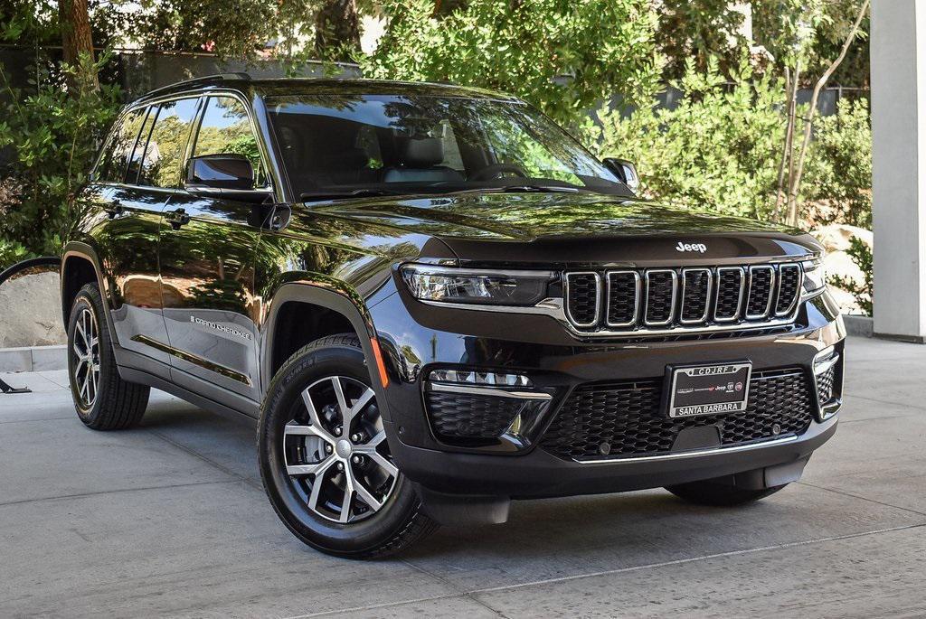 new 2025 Jeep Grand Cherokee car, priced at $49,680