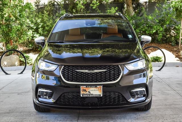 new 2025 Chrysler Pacifica car, priced at $55,324