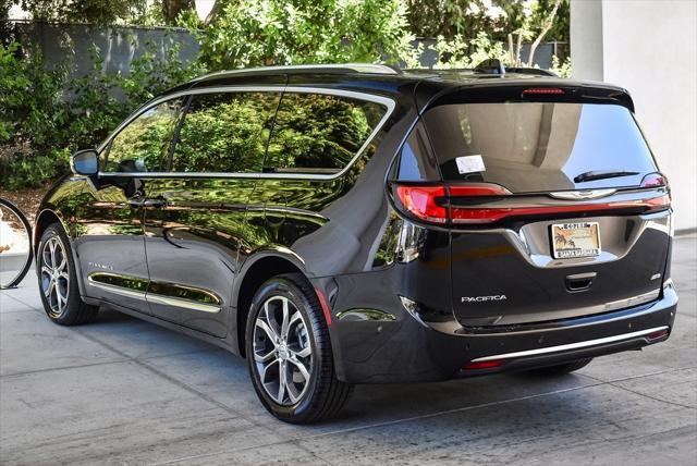 new 2025 Chrysler Pacifica car, priced at $55,324