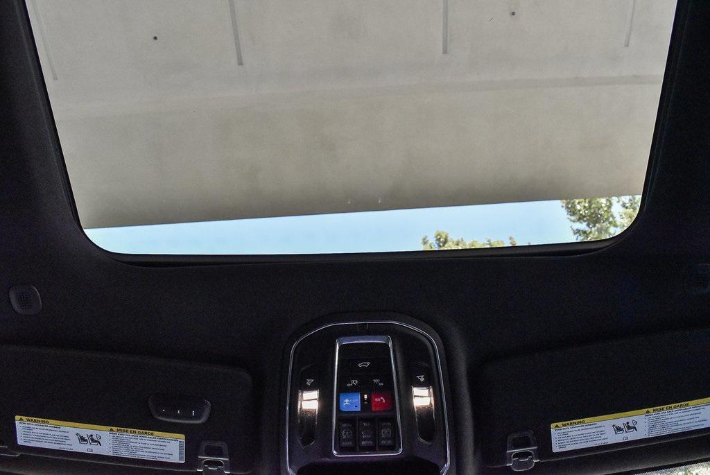 new 2025 Jeep Grand Cherokee car, priced at $49,680