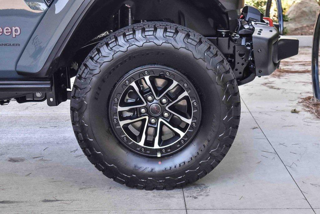 new 2025 Jeep Wrangler car, priced at $74,990