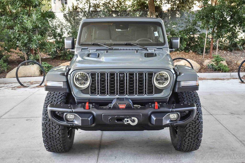 new 2025 Jeep Wrangler car, priced at $74,990