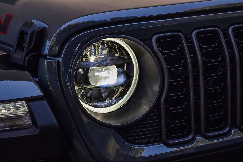 new 2025 Jeep Wrangler car, priced at $74,990