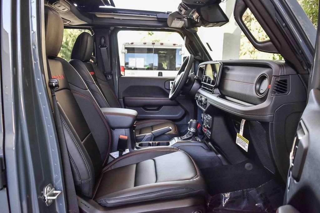 new 2025 Jeep Wrangler car, priced at $74,990