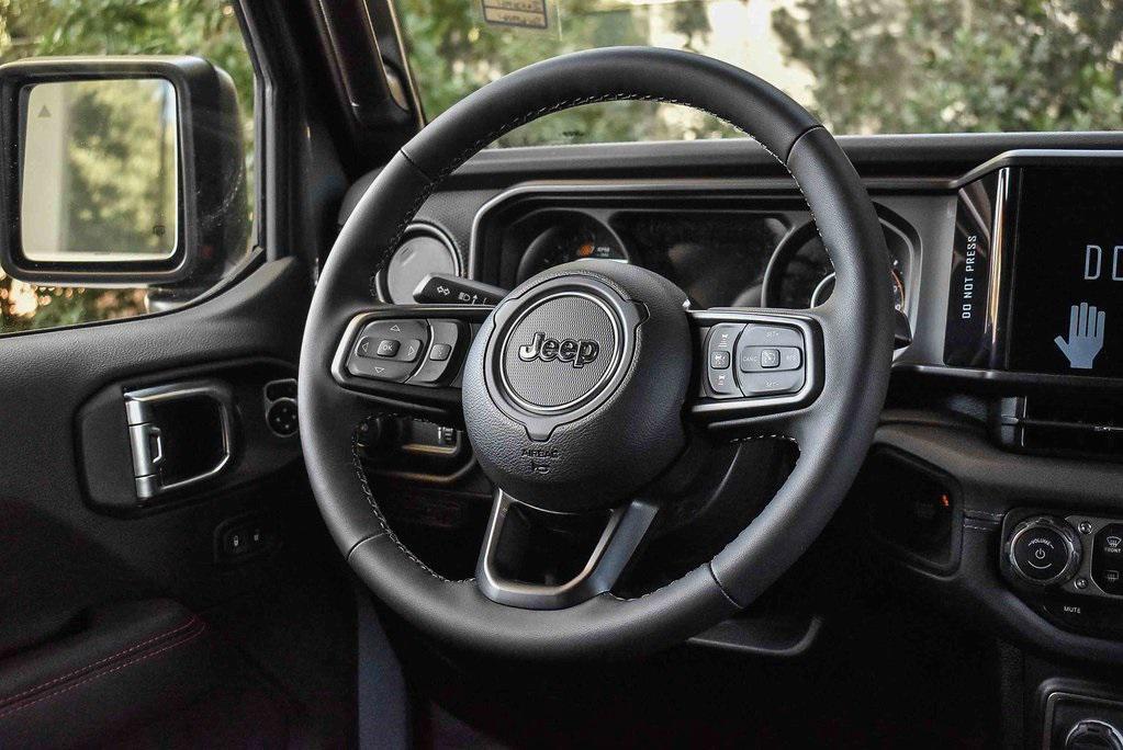 new 2025 Jeep Wrangler car, priced at $74,990