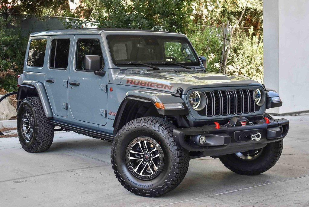 new 2025 Jeep Wrangler car, priced at $74,990
