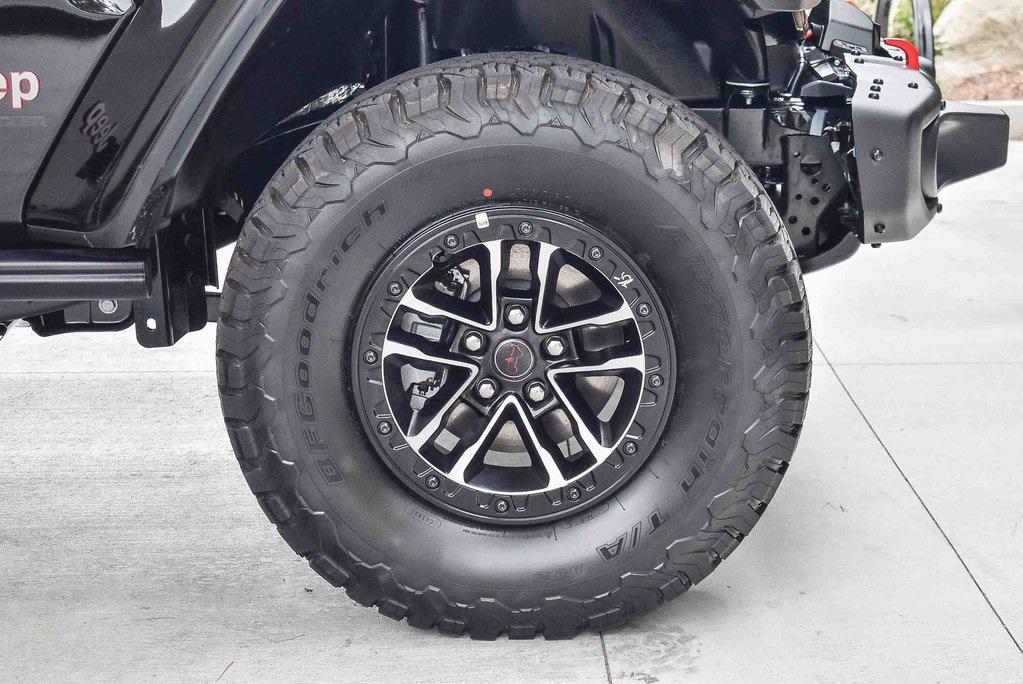 new 2025 Jeep Wrangler car, priced at $74,990