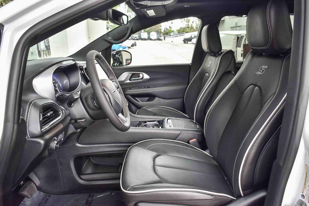 new 2026 Chrysler Pacifica car, priced at $58,230