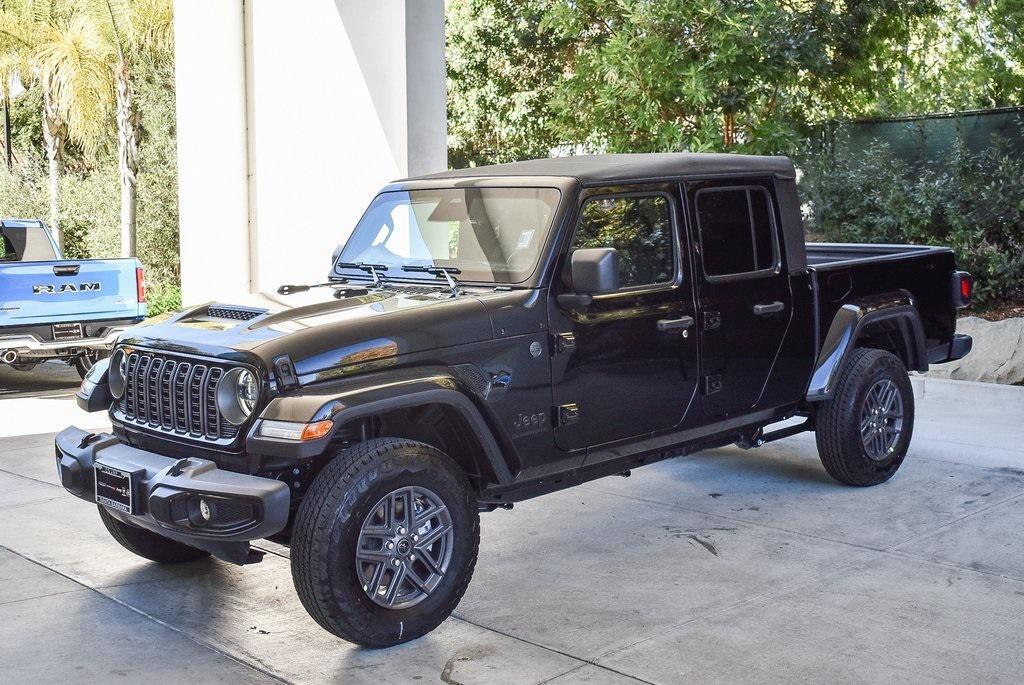 new 2026 Jeep Gladiator car, priced at $47,945