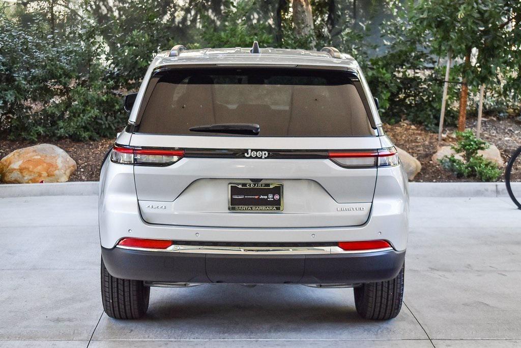 new 2025 Jeep Grand Cherokee car, priced at $44,745