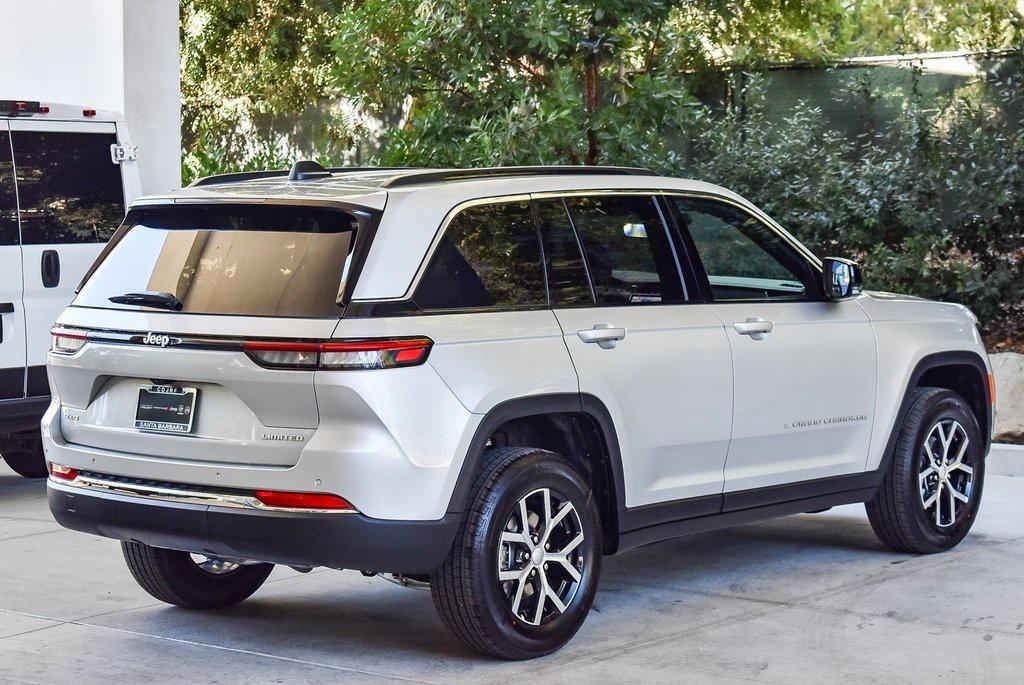 new 2025 Jeep Grand Cherokee car, priced at $44,745