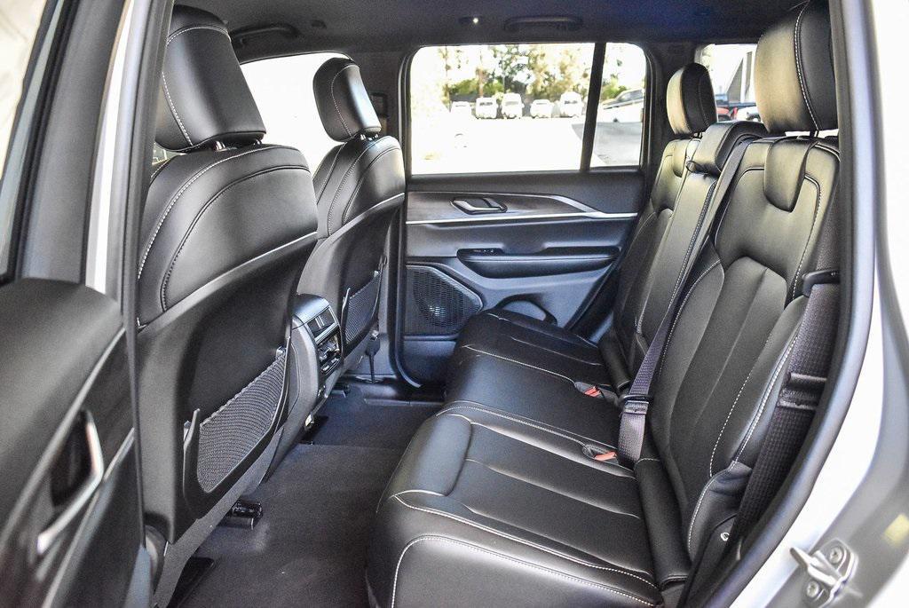 new 2025 Jeep Grand Cherokee car, priced at $44,745