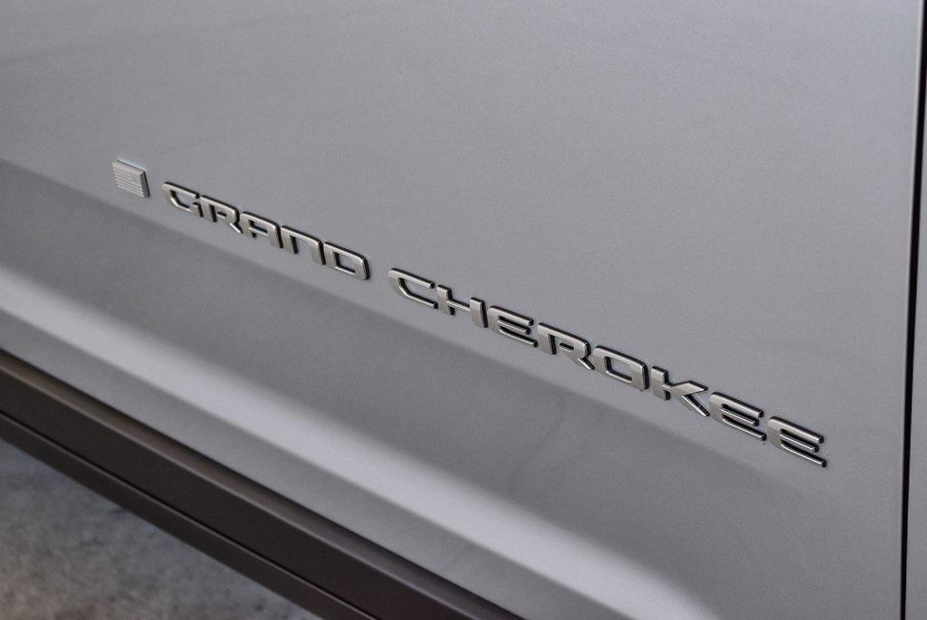 new 2025 Jeep Grand Cherokee car, priced at $44,745