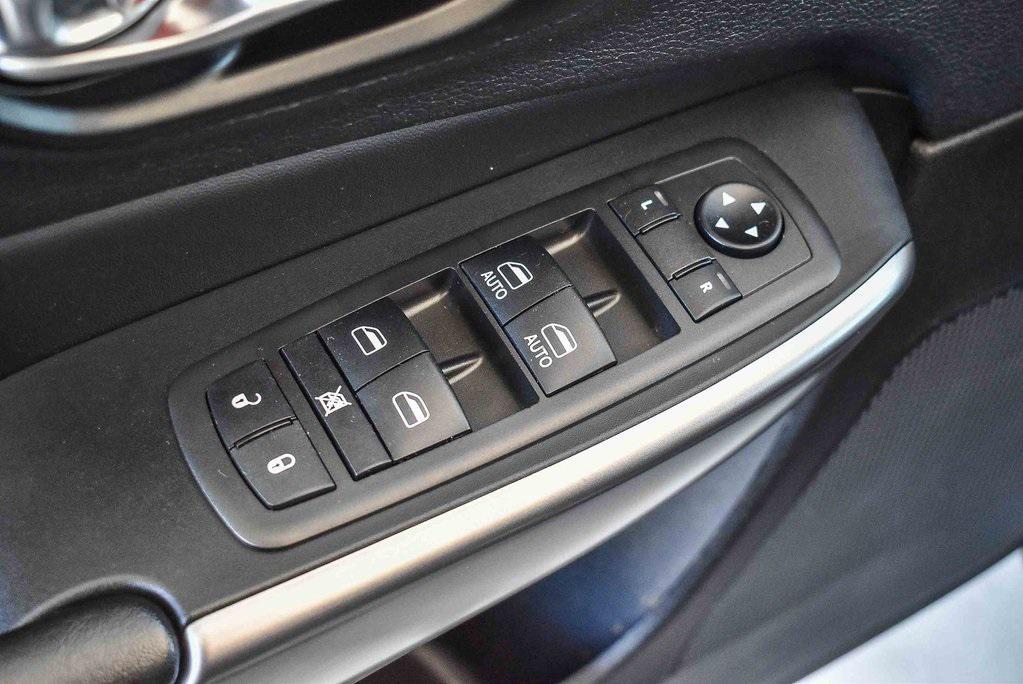 used 2022 Jeep Cherokee car, priced at $27,995