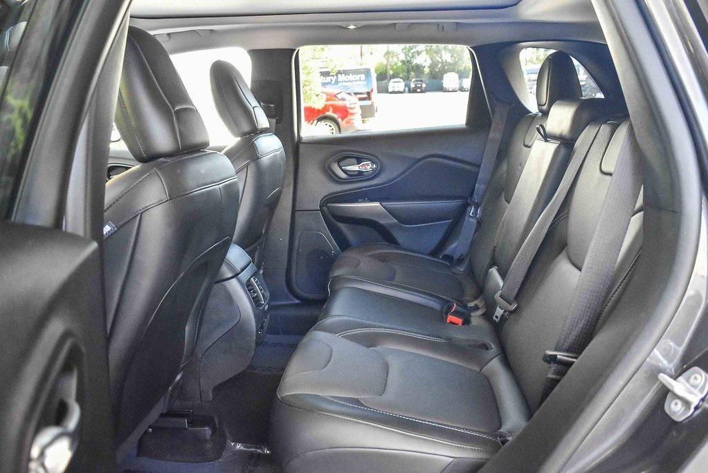 used 2022 Jeep Cherokee car, priced at $27,995