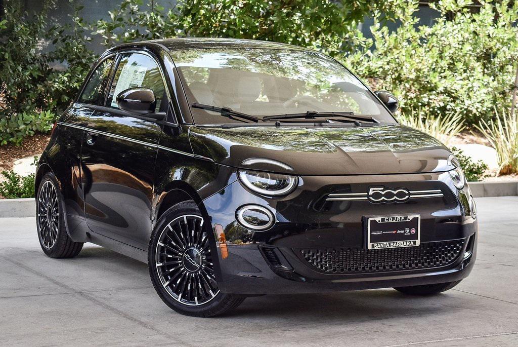 new 2025 FIAT 500e car, priced at $34,495