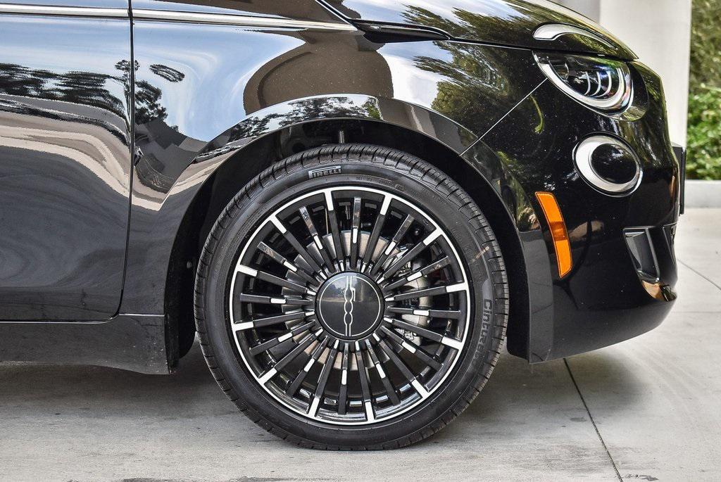 new 2025 FIAT 500e car, priced at $34,495