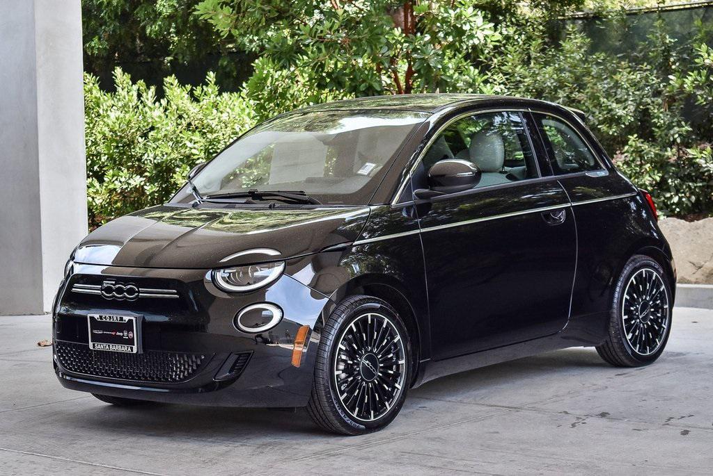 new 2025 FIAT 500e car, priced at $34,495