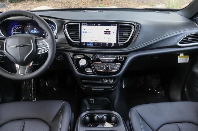 new 2025 Chrysler Pacifica Hybrid car, priced at $38,530