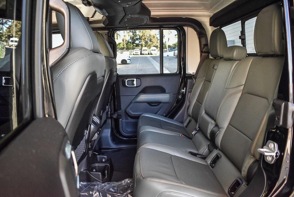 new 2026 Jeep Gladiator car, priced at $61,895